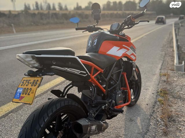 KTM Naked Duke 250