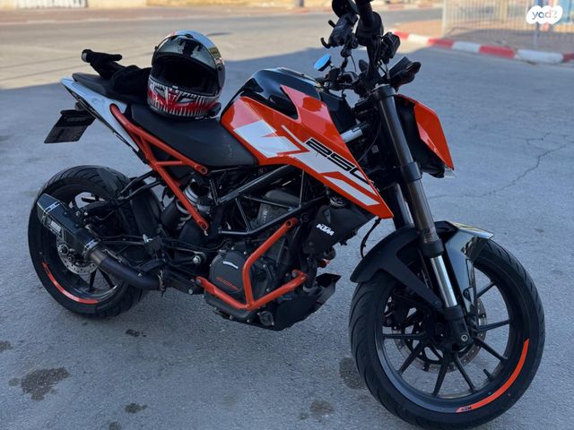 KTM Naked Duke 250