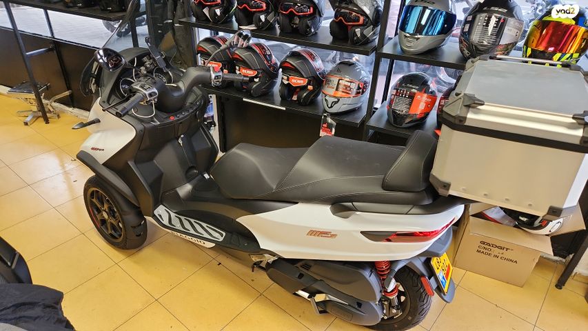 מודעת רכב פיאג'ו MP3 400