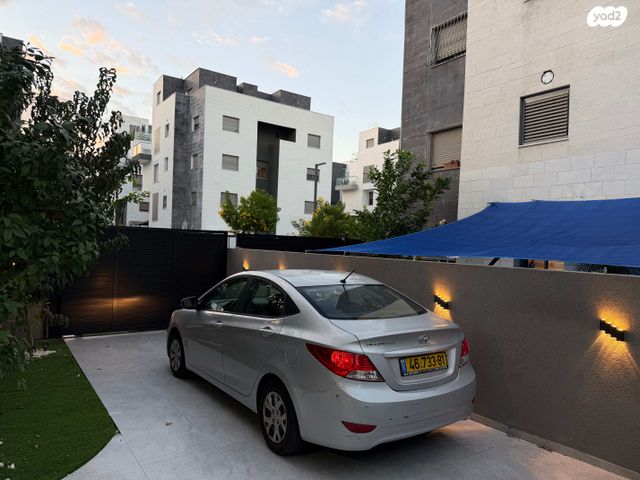 יונדאי אקסנט i25