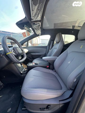 לינק אנד קו 02