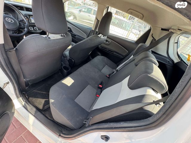 טויוטה יאריס