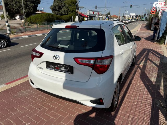 טויוטה יאריס