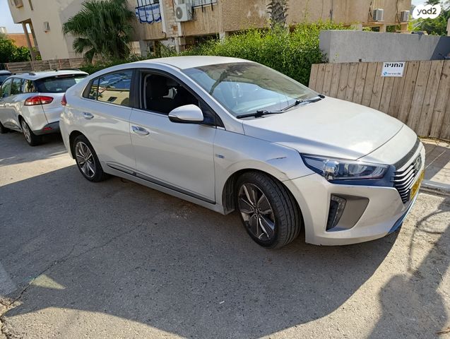 יונדאי איוניק