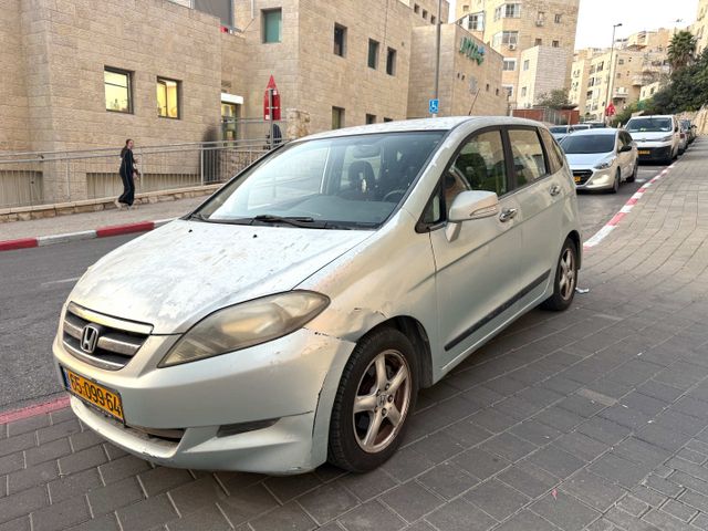 מודעת רכב הונדה FR-V