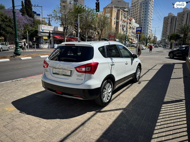 סוזוקי קרוסאובר