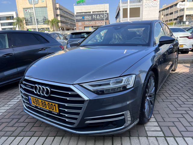 מודעת רכב אאודי A8