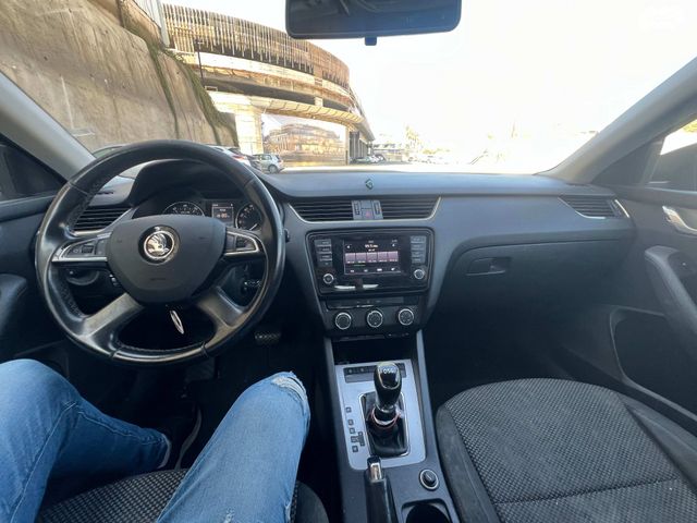 סקודה אוקטביה