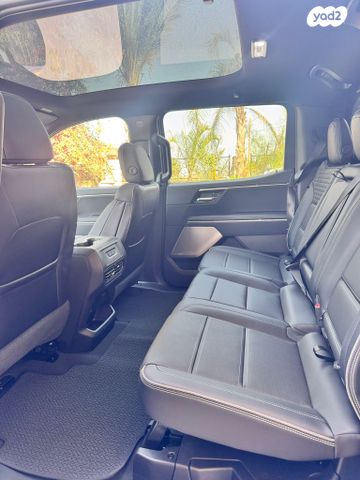 מודעת רכב ג'י.אם.סי סיירה EV