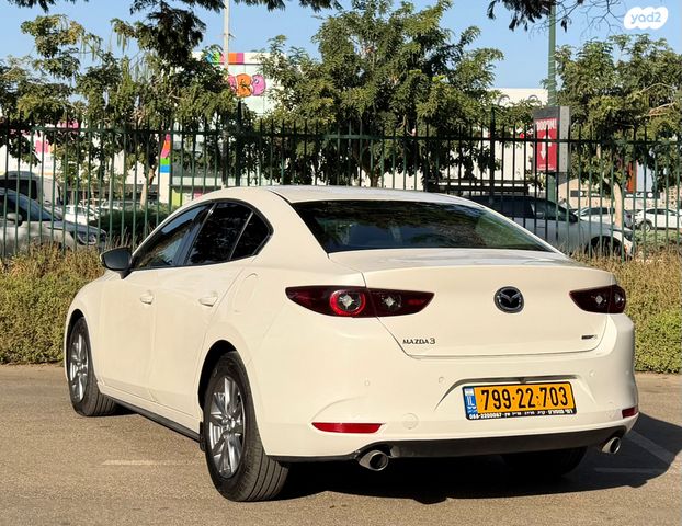 מאזדה 3