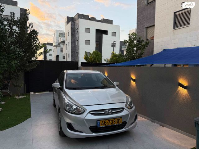 יונדאי אקסנט i25