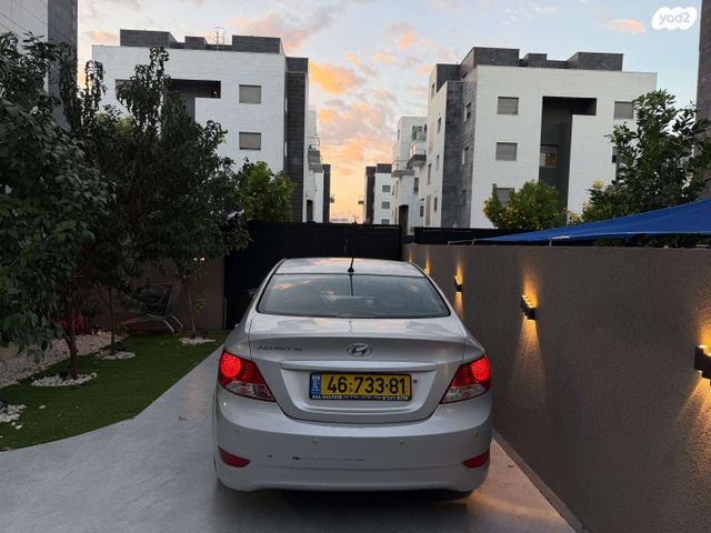 יונדאי אקסנט i25