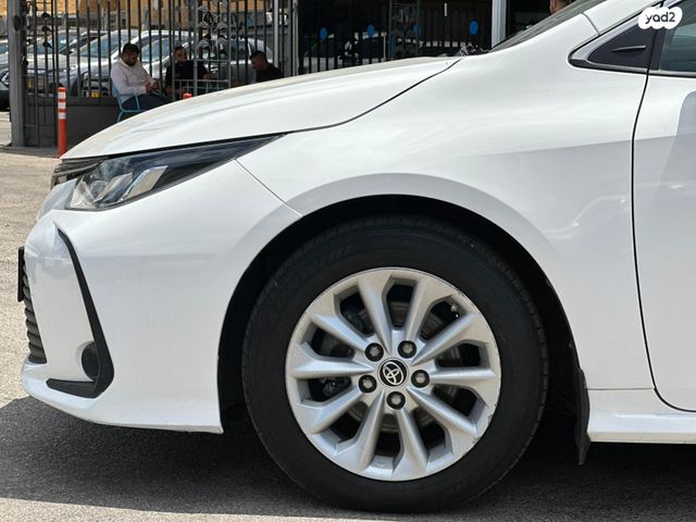 טויוטה קורולה