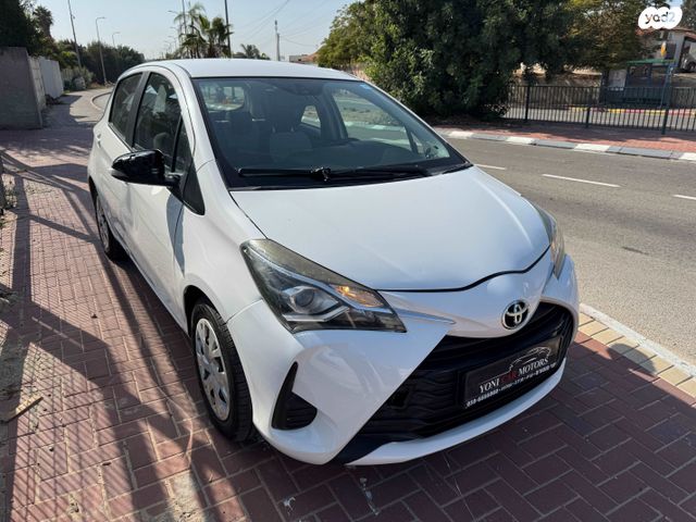 טויוטה יאריס