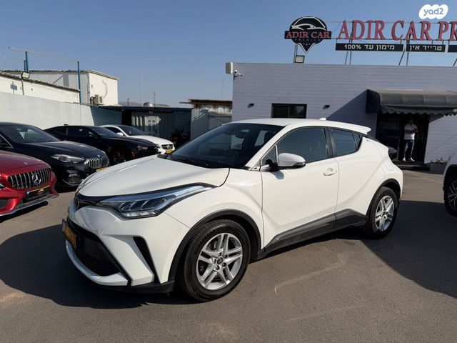 מודעת רכב טויוטה C-HR