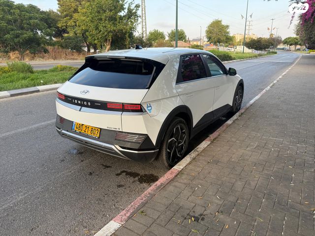 יונדאי איוניק 5