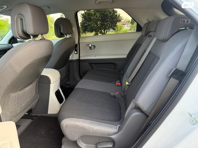 יונדאי איוניק 5