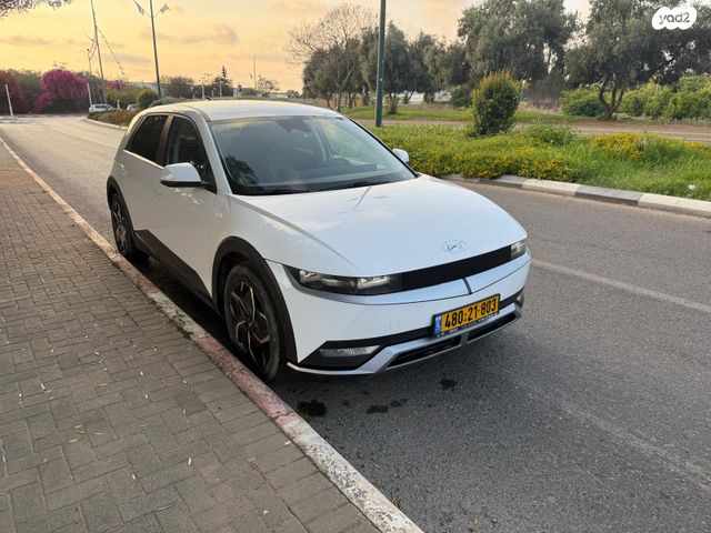 יונדאי איוניק 5