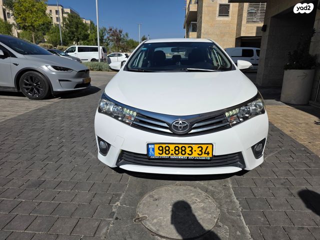 טויוטה קורולה