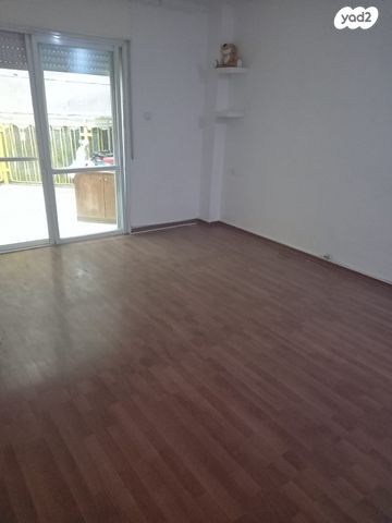 דירה, הגבורה 10, הקוממיות, קרית גת