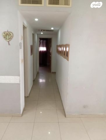 דירה, הרב מיימון 21, באבוב, בת ים