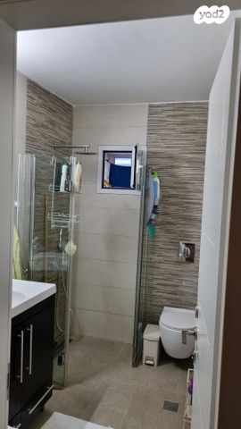 גג/ פנטהאוז, פרי מגדים 93, מגדים, מעלה אדומים