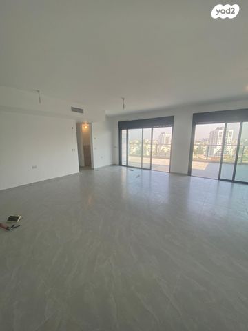 גג/ פנטהאוז, אתרוג 1, כרמי הנדיב, אחוזת רוטנר, קרית מלאכי