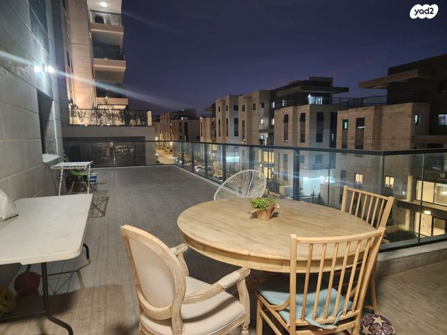 דירה, שמעון פרס 40, מורשת, מודיעין מכבים רעות