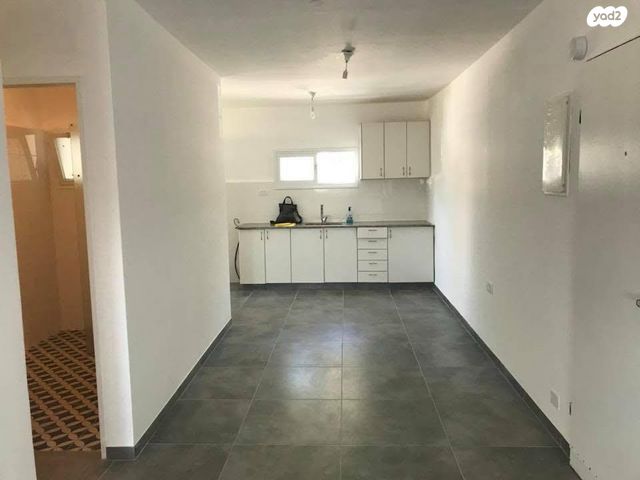 דירה, עולי הגרדום 12, ארמון הנציב, תלפיות מזרח, ירושלים