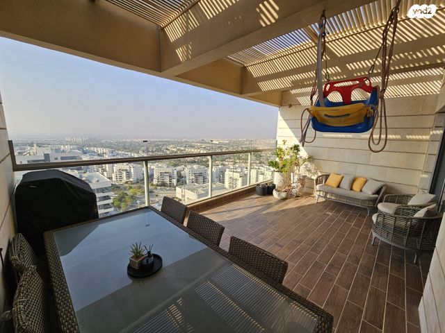 שייקה אופיר 13