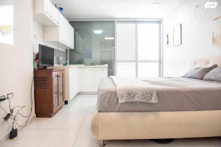 גג/ פנטהאוז, רמב"ם 26, מרכז דרום, רעננה