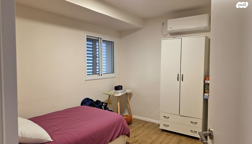 דו משפחתי, רמת השופט