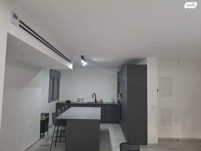 דירה, הקהילה 26, בצוותא, חריש