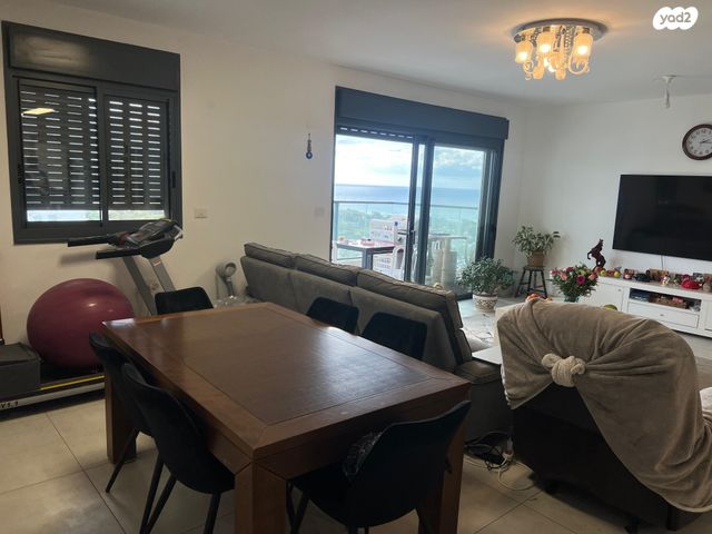 דירה, דולפין 2, גלי כרמל, טירת כרמל