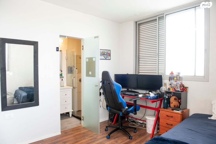 גג/ פנטהאוז, רמב"ם 26, מרכז דרום, רעננה