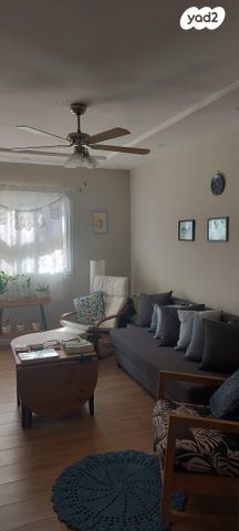 דירת גן, שדרות יגאל אלון 502, גיורא יוספטל, דימונה