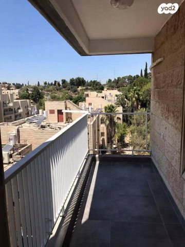 דירה, עולי הגרדום 12, ארמון הנציב, תלפיות מזרח, ירושלים