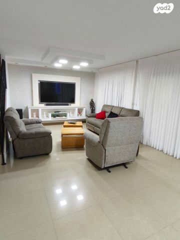 בית פרטי/ קוטג', שדרות חטיבת גולני 13, יעלים, אילת