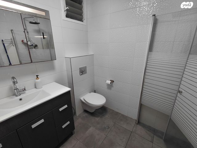 דירה, משה שרת 13, קרית שרת מזרח, חולון