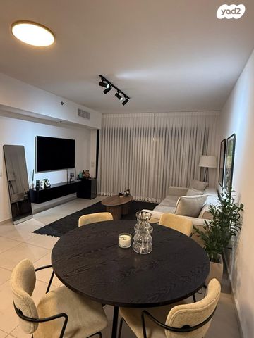 דירה, יוסף הגלילי 22, שכונת בן גוריון, מרכז העיר ג', רמת גן