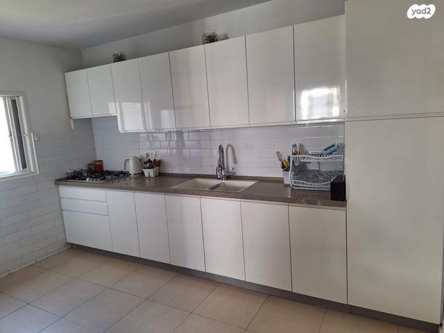 דירה, כובשי החרמון 4, שעריים, רחובות