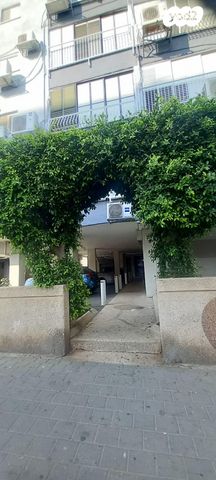 דירה, ז'בוטינסקי 11, עצמאות יוספטל, בת ים