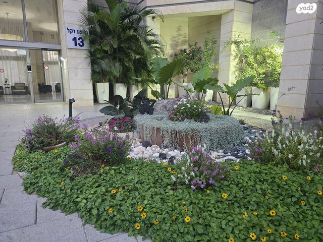 גג/ פנטהאוז, מבצע דקל 13, נווה גן, פתח תקווה