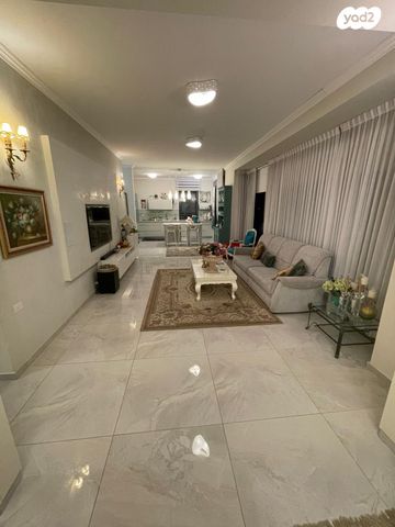 גג/ פנטהאוז, פרופ' יעקב פולוצקי 27, גילה, ירושלים