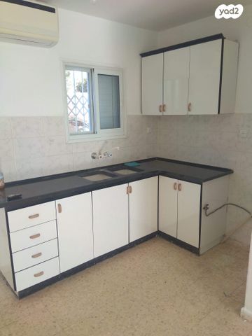 בית פרטי/ קוטג', פני חבר, פני חבר, פני חבר