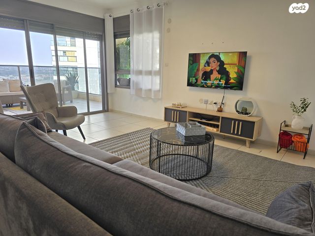 גג/ פנטהאוז, מבצע דקל 13, נווה גן, פתח תקווה