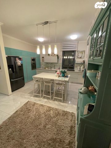 גג/ פנטהאוז, פרופ' יעקב פולוצקי 27, גילה, ירושלים