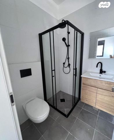 גג/ פנטהאוז, קוממיות 9, שאר העיר, מגדל העמק