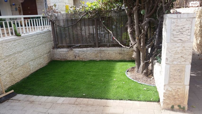 דופלקס, הגדוד החמישי 18, פסגת זאב, ירושלים