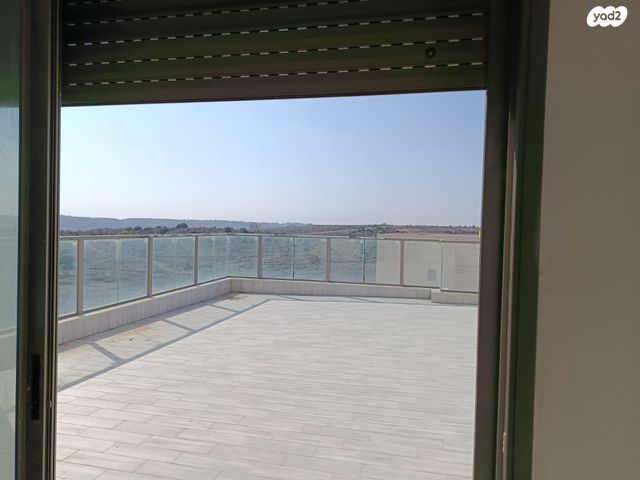 גג/ פנטהאוז, לשם 13, שאר העיר, אריאל